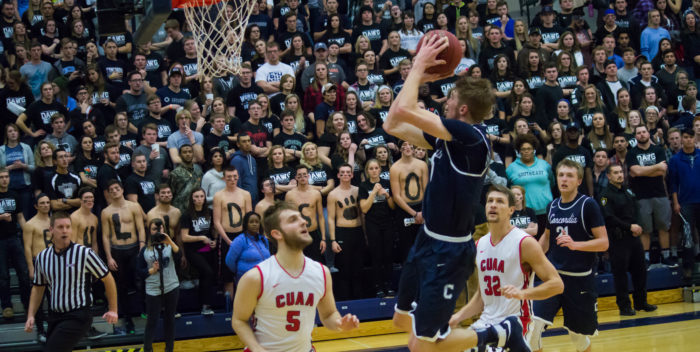 Men’s Basketball Adds Both a Win and Loss Over the Weekend