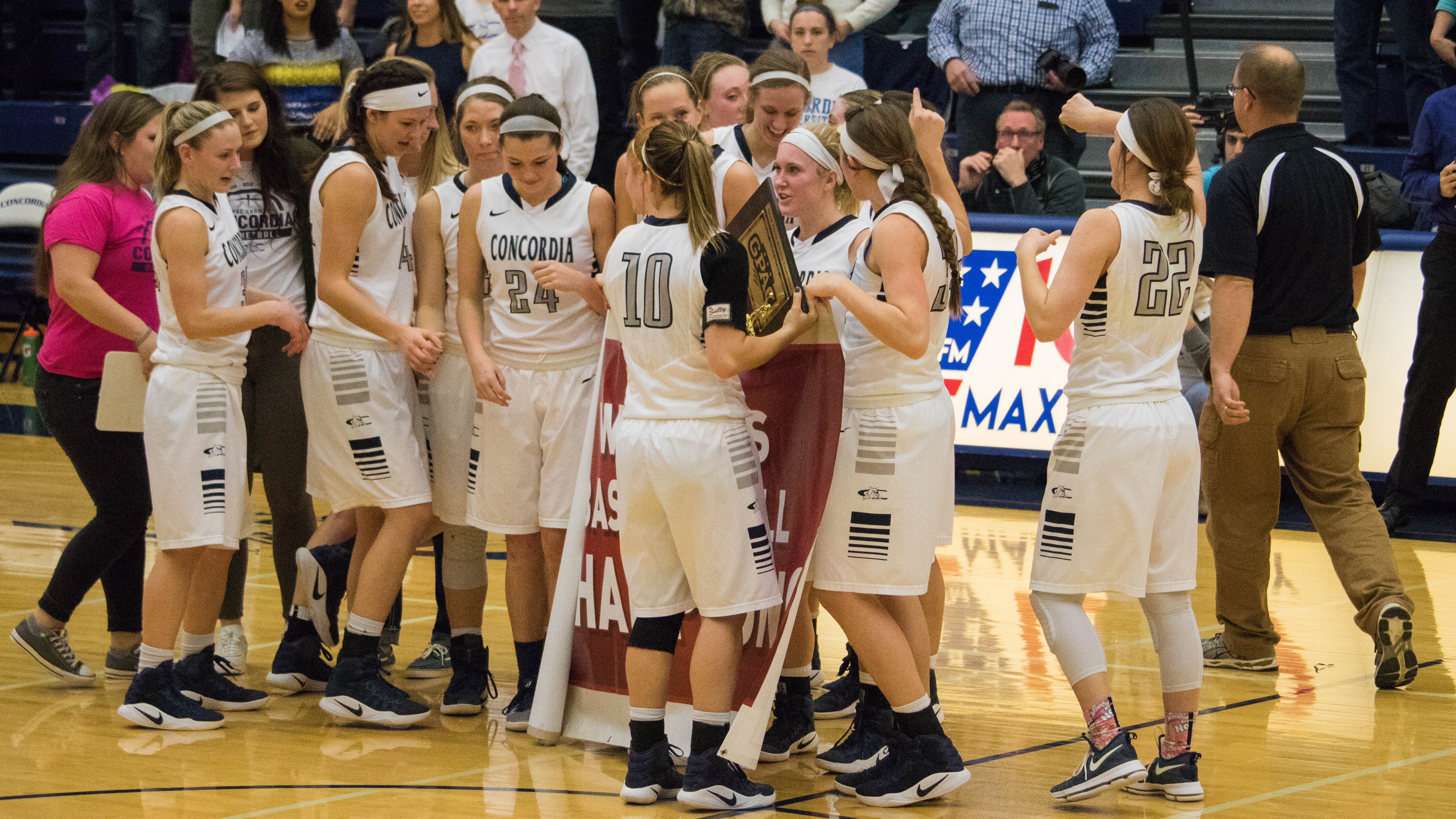 Women's Basketball Wins GPAC Conference Tournament, Earns Nationals