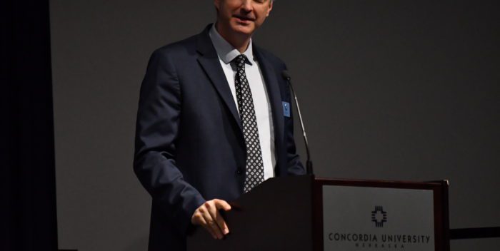 President Dr. Bull gives the closing remarks at Hall of Fame Banquet on Friday evening