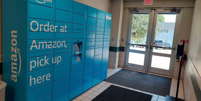 Fall 2025 semester brings changes to mailroom, textbooks, vehicle registration and more