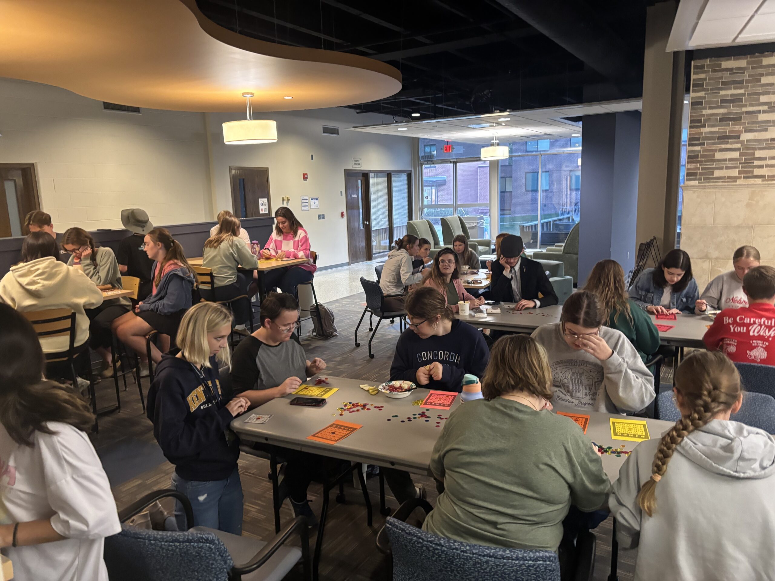 Students win grocery items at Student Life Bingo night