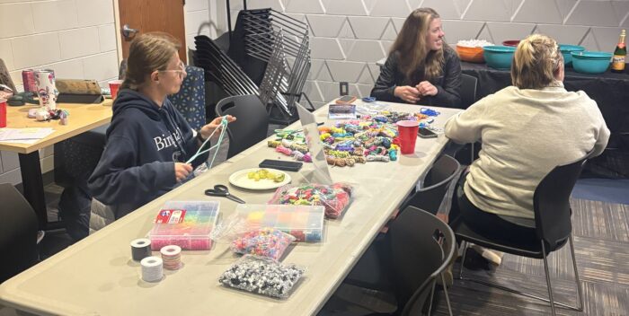 Craft night helps students deal with stress